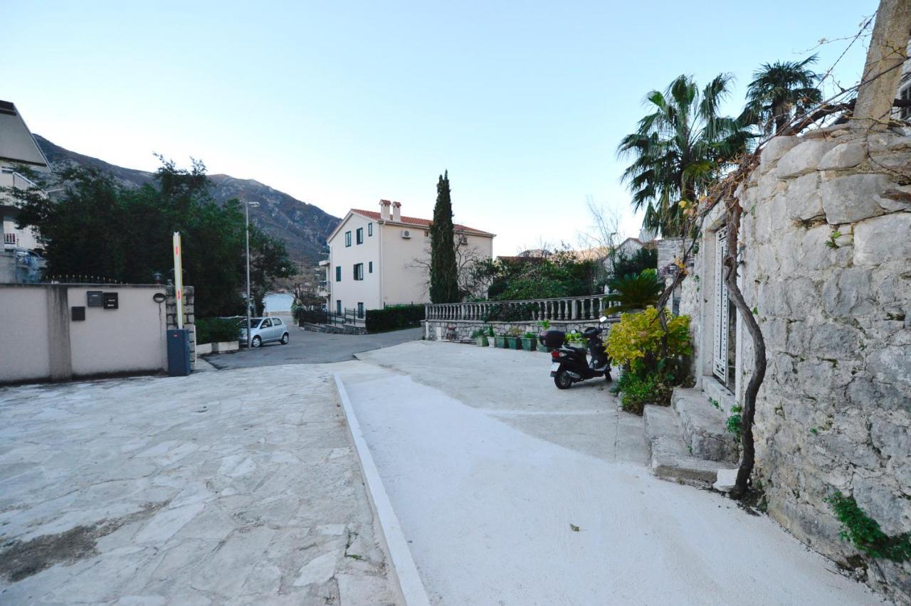 Villa Stone House Dobrota,Free Private Parking Kotor Exterior foto