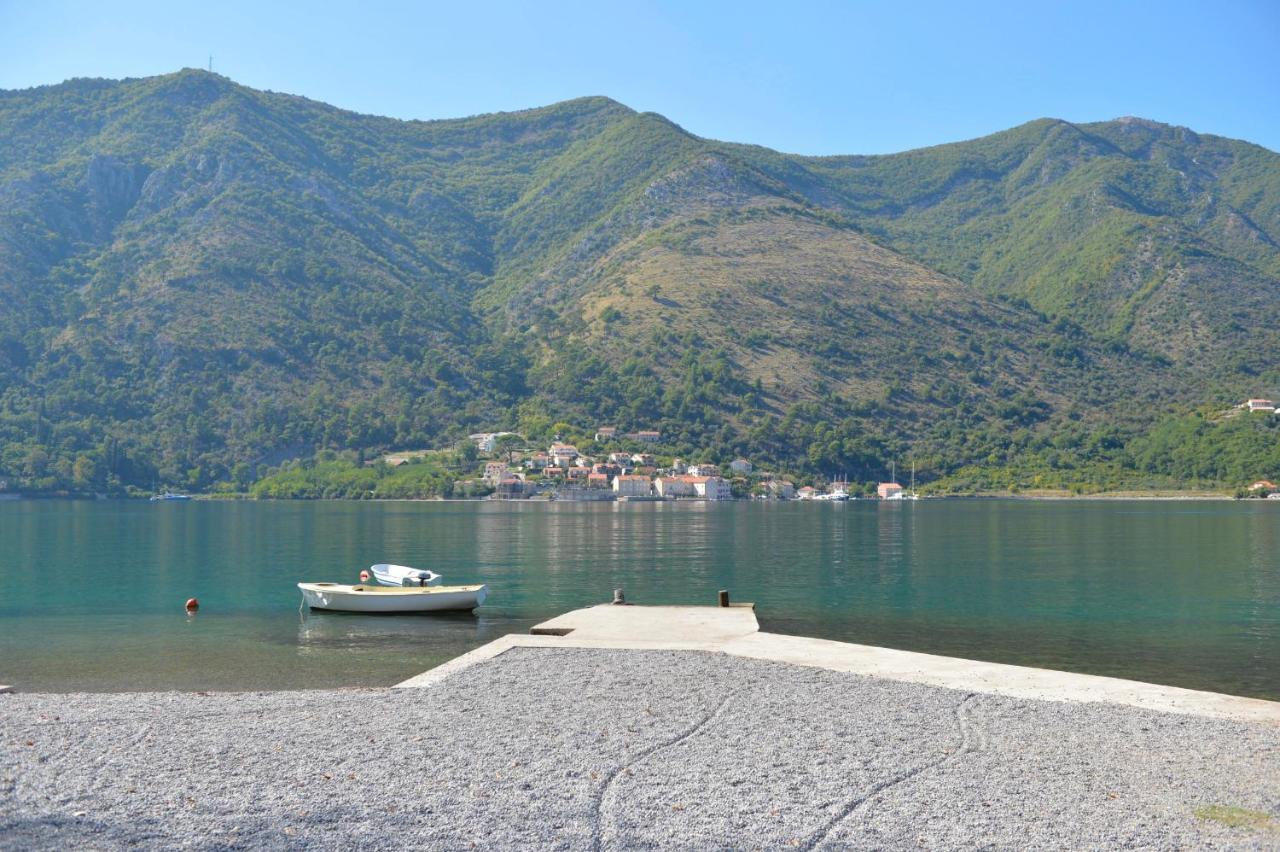 Villa Stone House Dobrota,Free Private Parking Kotor Exterior foto