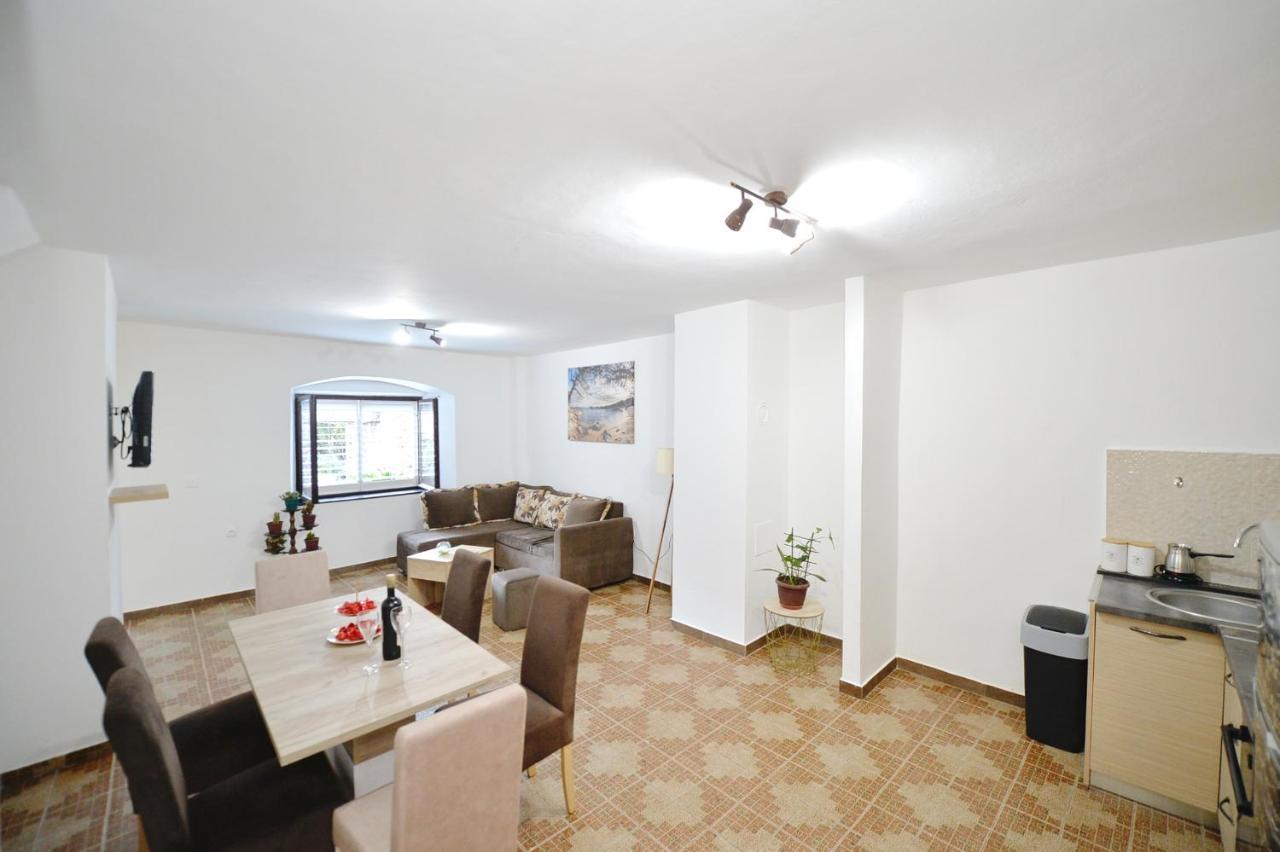 Villa Stone House Dobrota,Free Private Parking Kotor Exterior foto