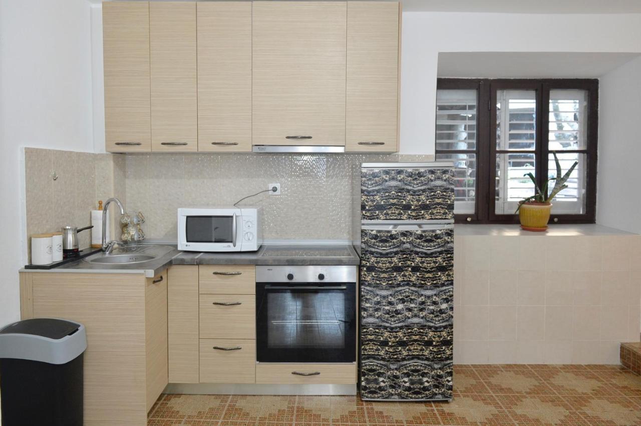 Villa Stone House Dobrota,Free Private Parking Kotor Exterior foto