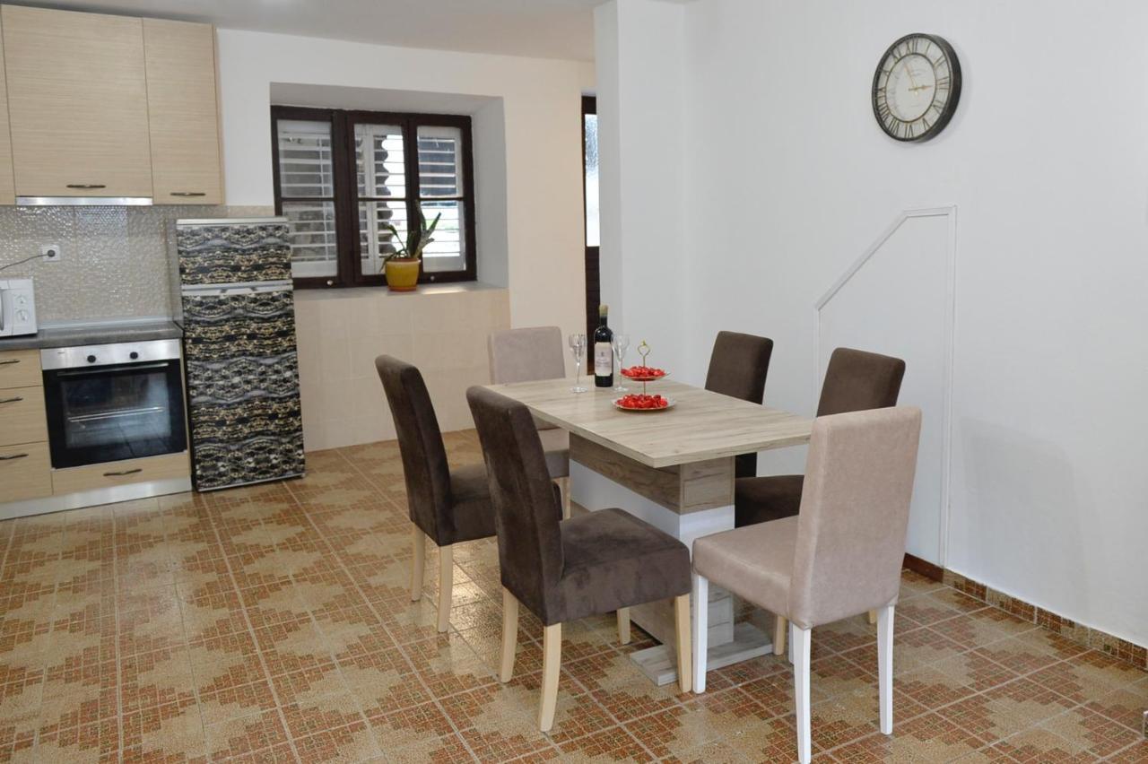 Villa Stone House Dobrota,Free Private Parking Kotor Exterior foto